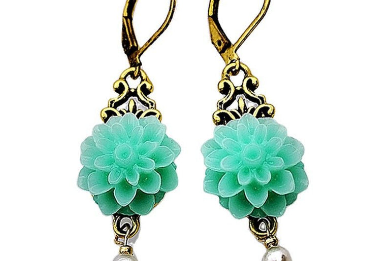 Rongyu Bohemian Fashion Chalcedony Flower Pearl Earrings - Urban Mart