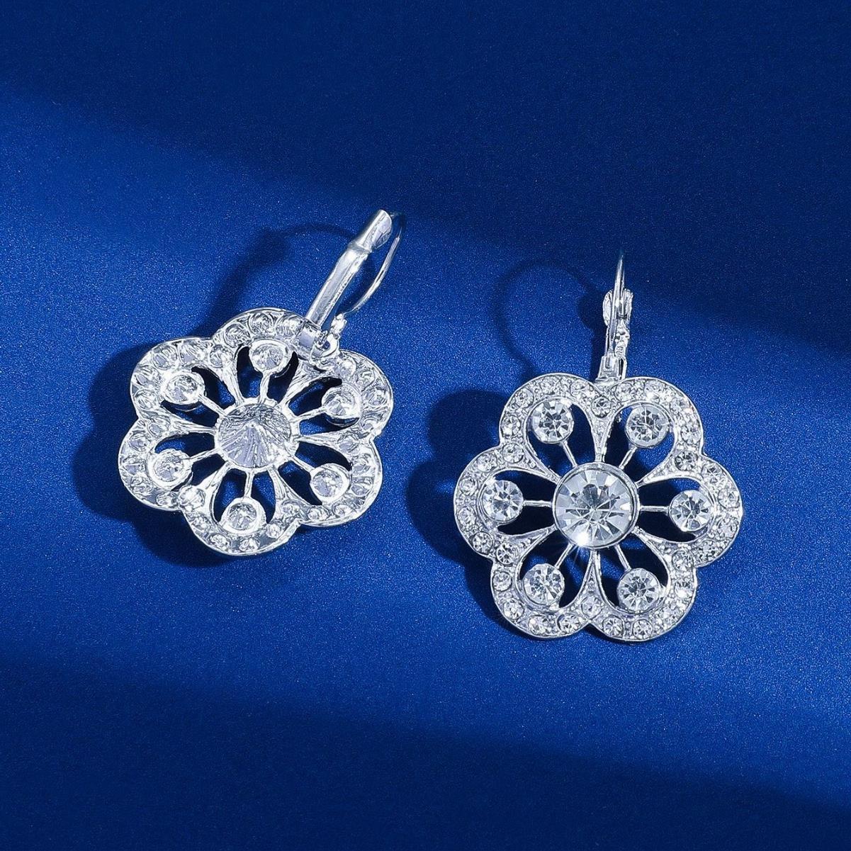 Women's Fashion Simple Round Flower Earrings - Urban Mart